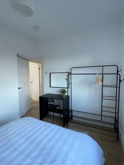 Whole House Modern Two Bedroom In Newcastle - Free Parking Exterior foto